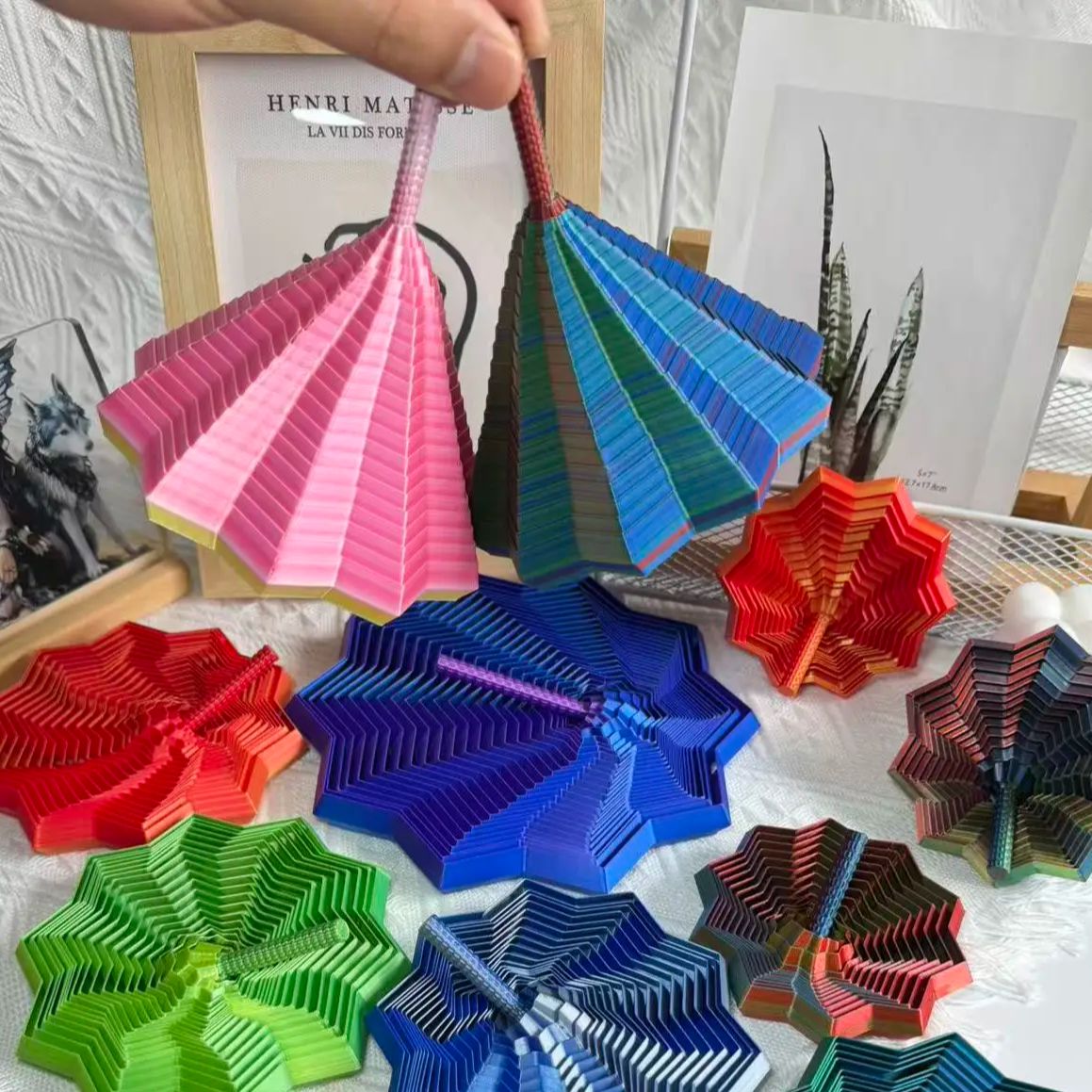 3D Printing Household Items - 1 Buah Dekorasi Desktop Spiral Berputar